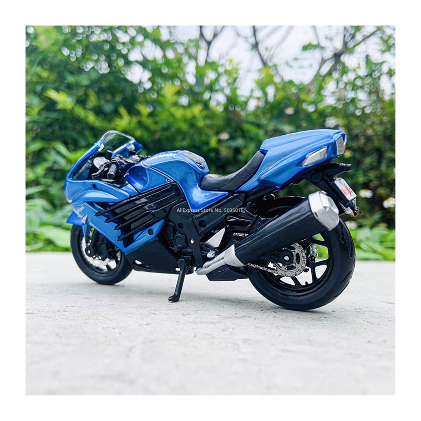 Amazon.co.jp: 1:18 ダイキャストオートバイモデル: カワサキ